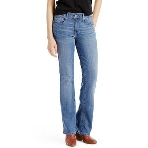 515 Bootcut Levi’s jeans.